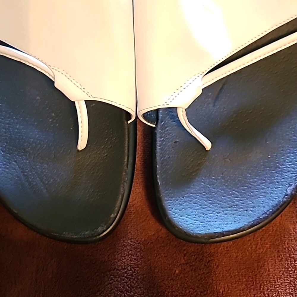 Covington white & black  sandals 8M - Picture 8 of 11
